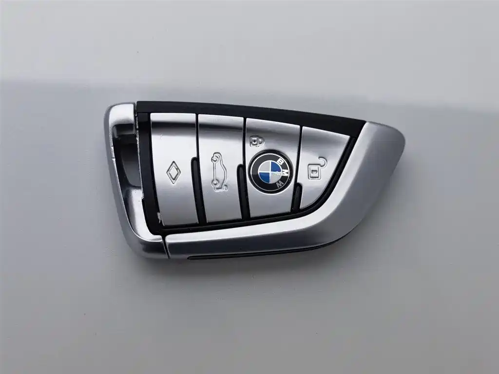 BMW 5 Series 2019 525Li Luxury Package фото 19