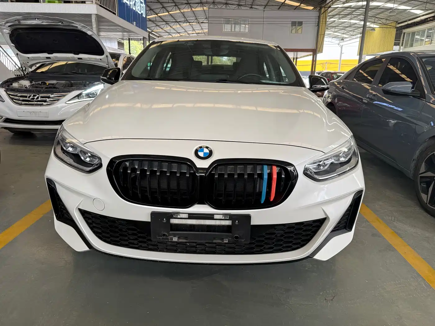 BMW 1 Series 2022 125i M Sport Shadow Edition фото 2