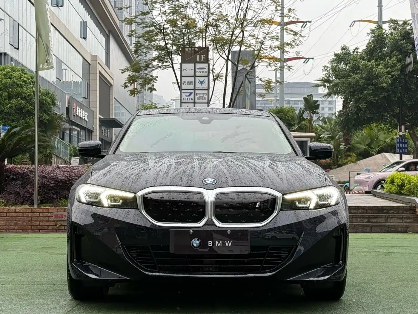 BMW I3