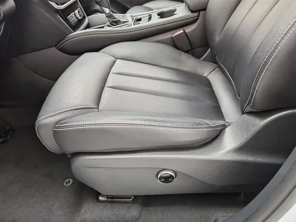 BYD Song MAX 2018 1.5T Automatic Smart Connected Premium 6-Seater фото 20