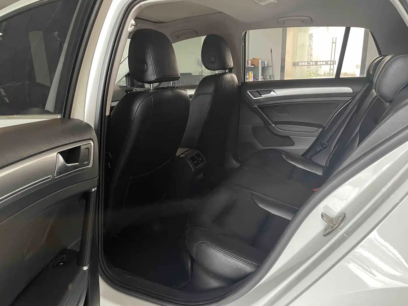 Volkswagen Golf 2020 Beloved Edition 280TSI DSG Comfort фото 20