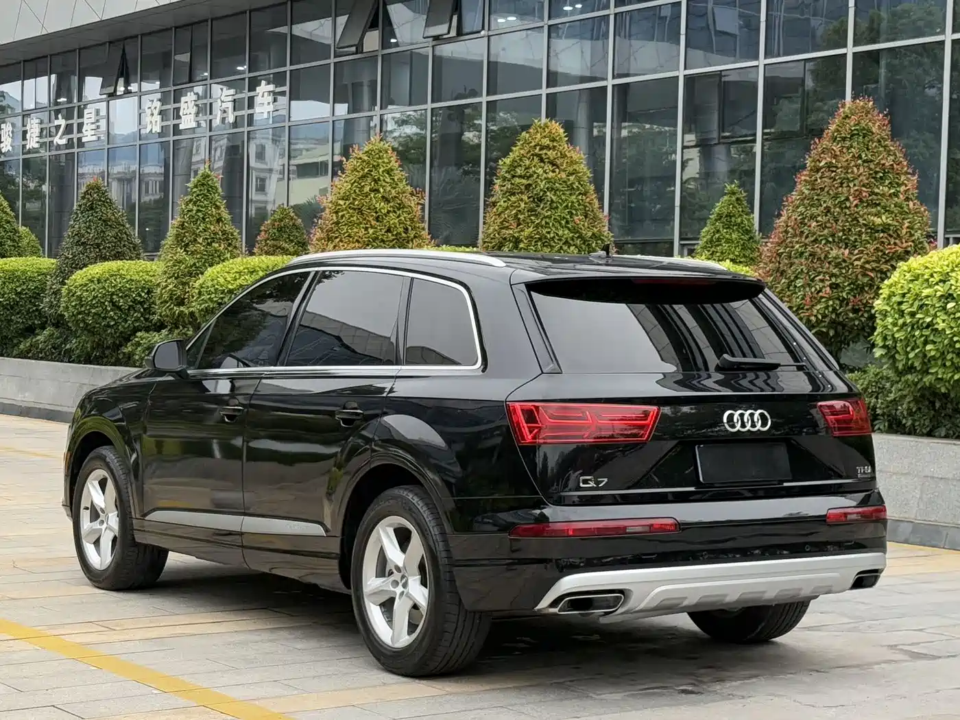 Audi Q7 2018 45 TFSI Technology фото 13