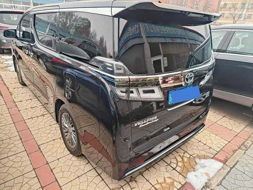 Toyota Vellfire 2021 Crown Hybrid 2.5L HV Supreme Edition фото 6