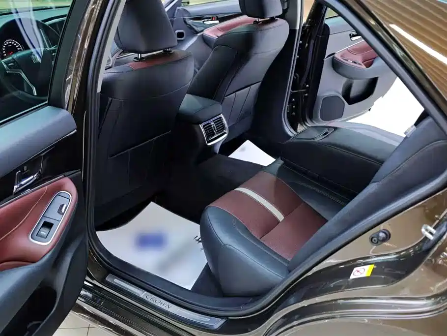 Toyota Crown 2017 2.0T Sport Edition фото 20
