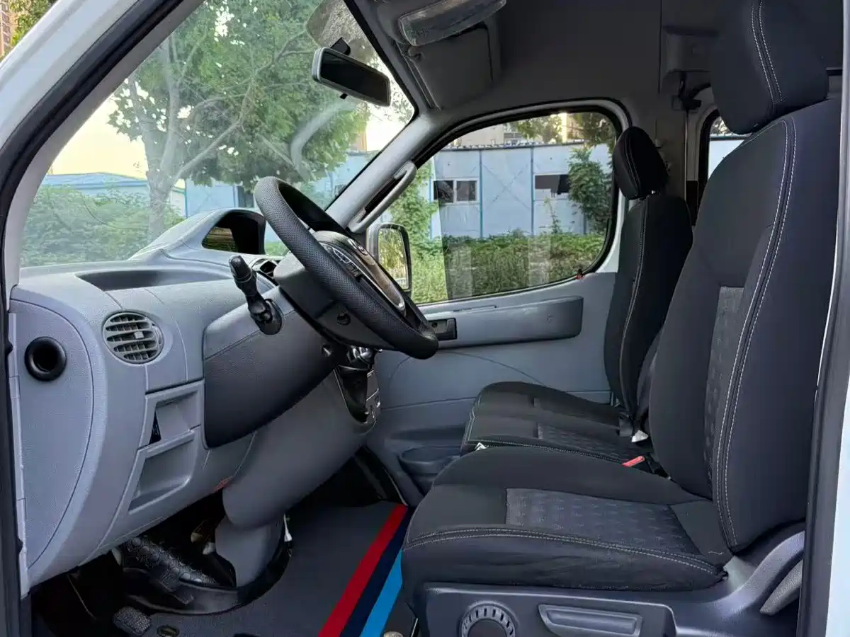 Photo 4 - SAIC Maxus Xintu V80
