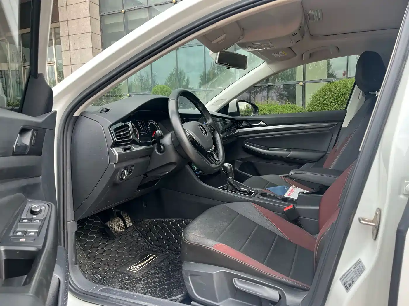 Volkswagen Bora 2021 1.5L Automatic Elite Smart Edition фото 2