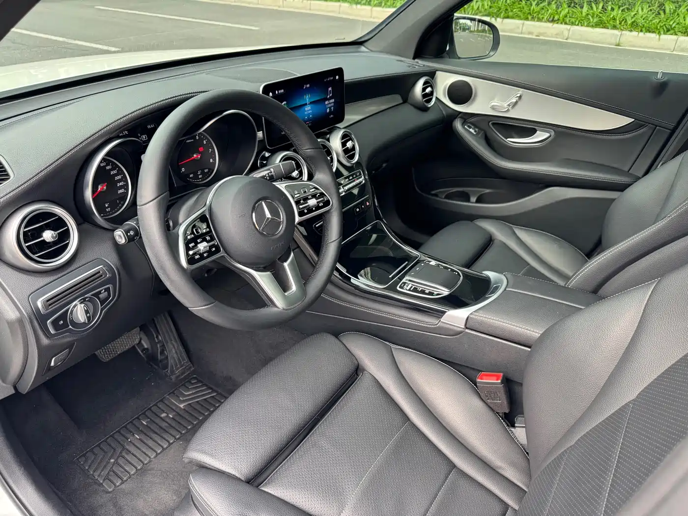 Mercedes-Benz GLC 2020 GLC 260 L 4MATIC Dynamic фото 4