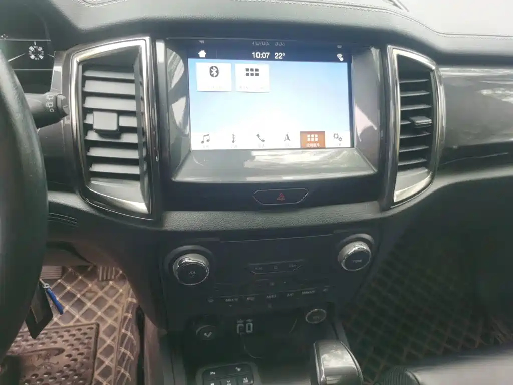 Ford Everest 2019 2017 2.0T Gasoline Automatic 4WD Luxury Edition 7-Seater