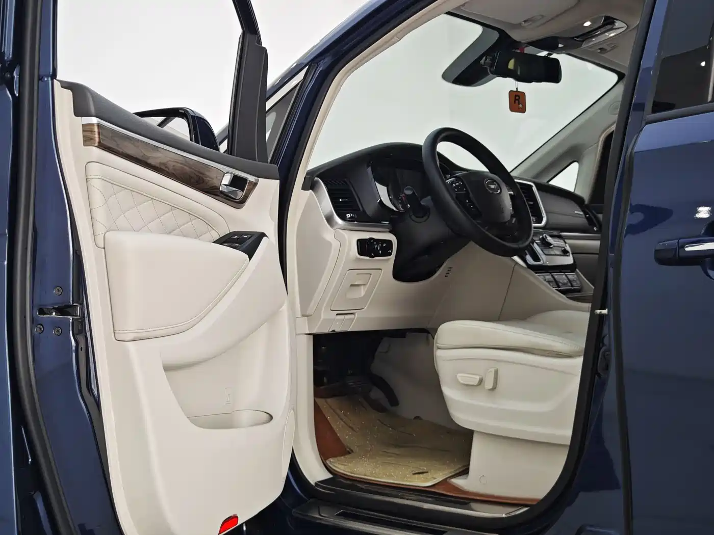 GAC Trumpchi Trumpchi M8 2018 320T Premium Edition фото 13