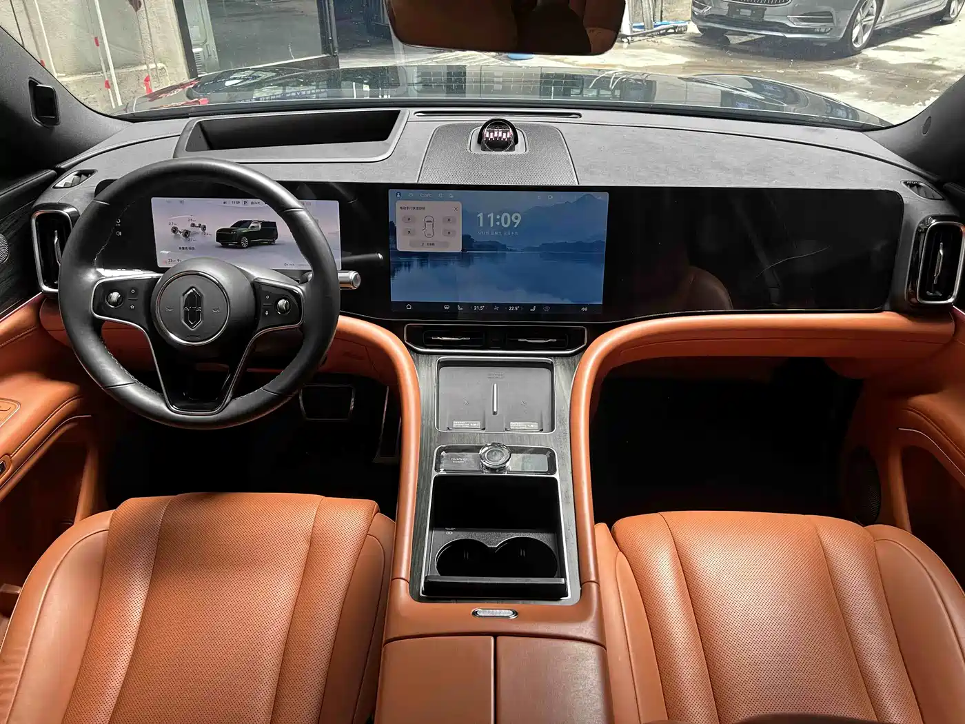 AITO Wenjie AITO M9 2024 Extended Range Ultra 42kWh 6-Seater фото 10