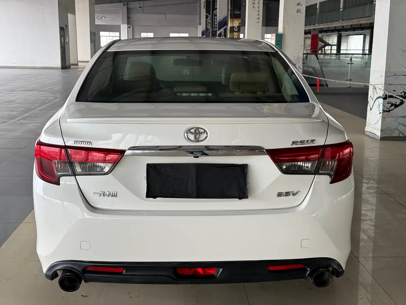Toyota Reiz 2013 2.5V Premium Edition фото 5