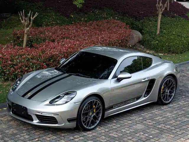 PORSCHE 718