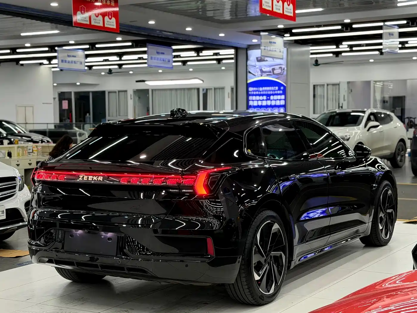 ZEEKR EXTREME KRYPTON 001
