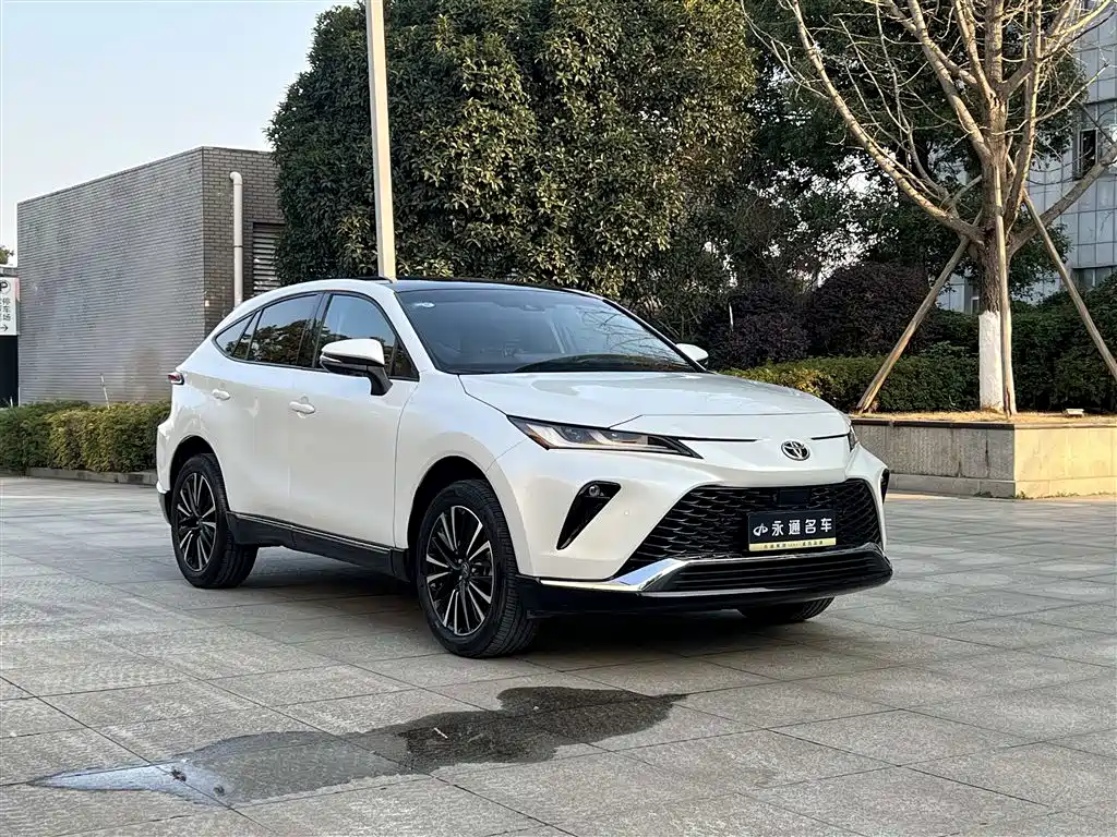 Toyota Venza 2022 2.0L CVT AWD Ultimate Edition фото 3