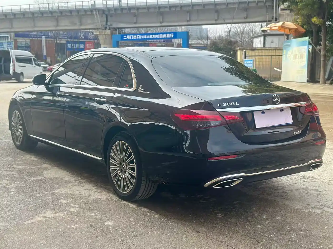Mercedes-Benz E-Class 2023 E 300 L Fashion фото 6