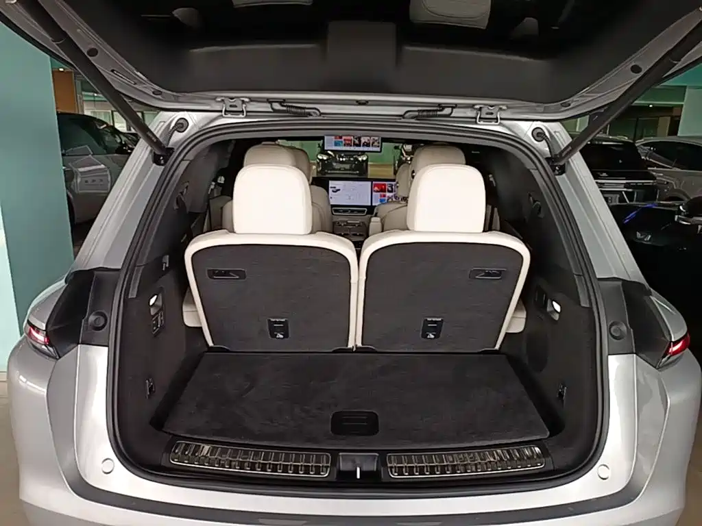 Li Auto L8 2025 2025 Ultra Smart Renewal Edition