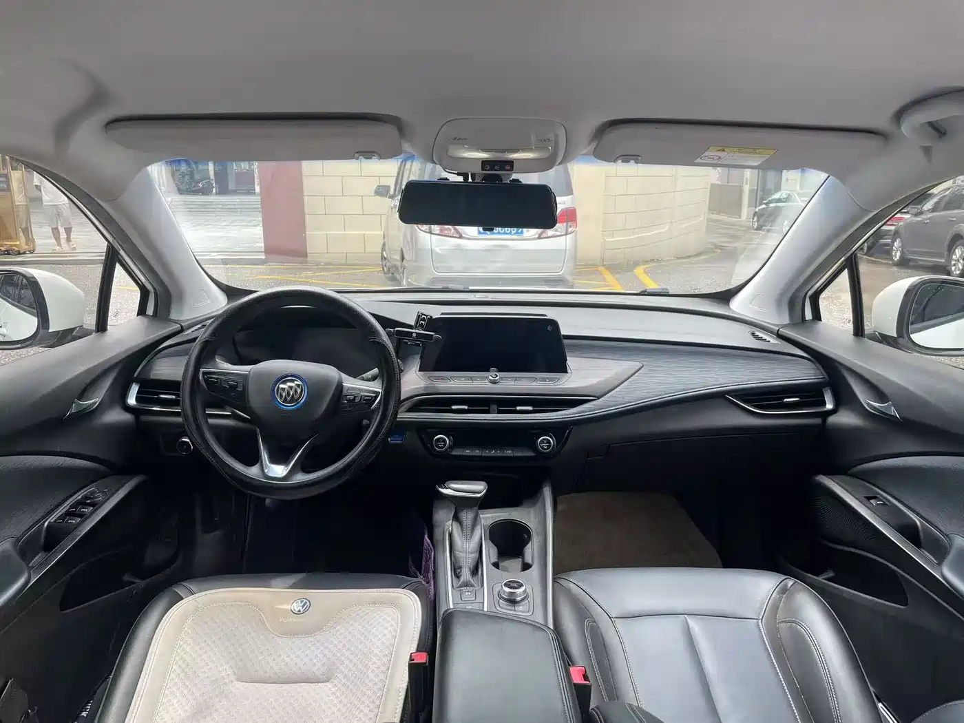 Photo 10 - Buick Velite 6