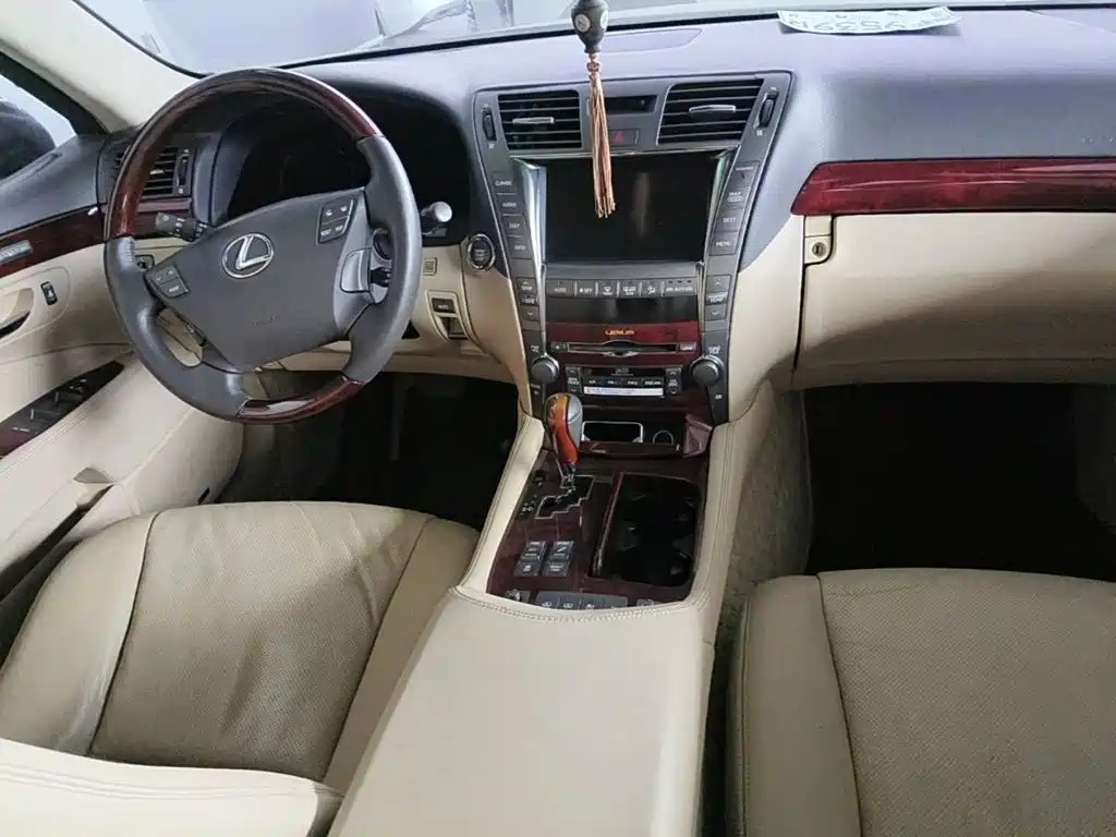 Lexus LS 2007 2006 460L