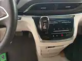 Фото 14 - Buick GL8