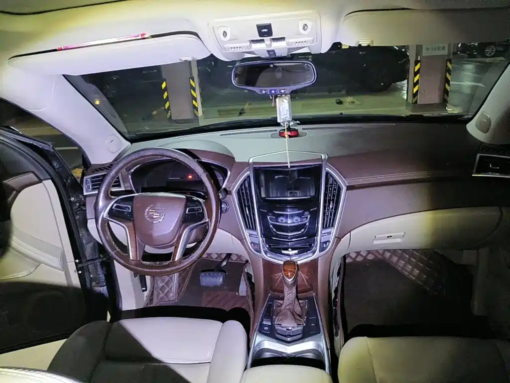 Cadillac SRX 2013 2013 3.0L Leading