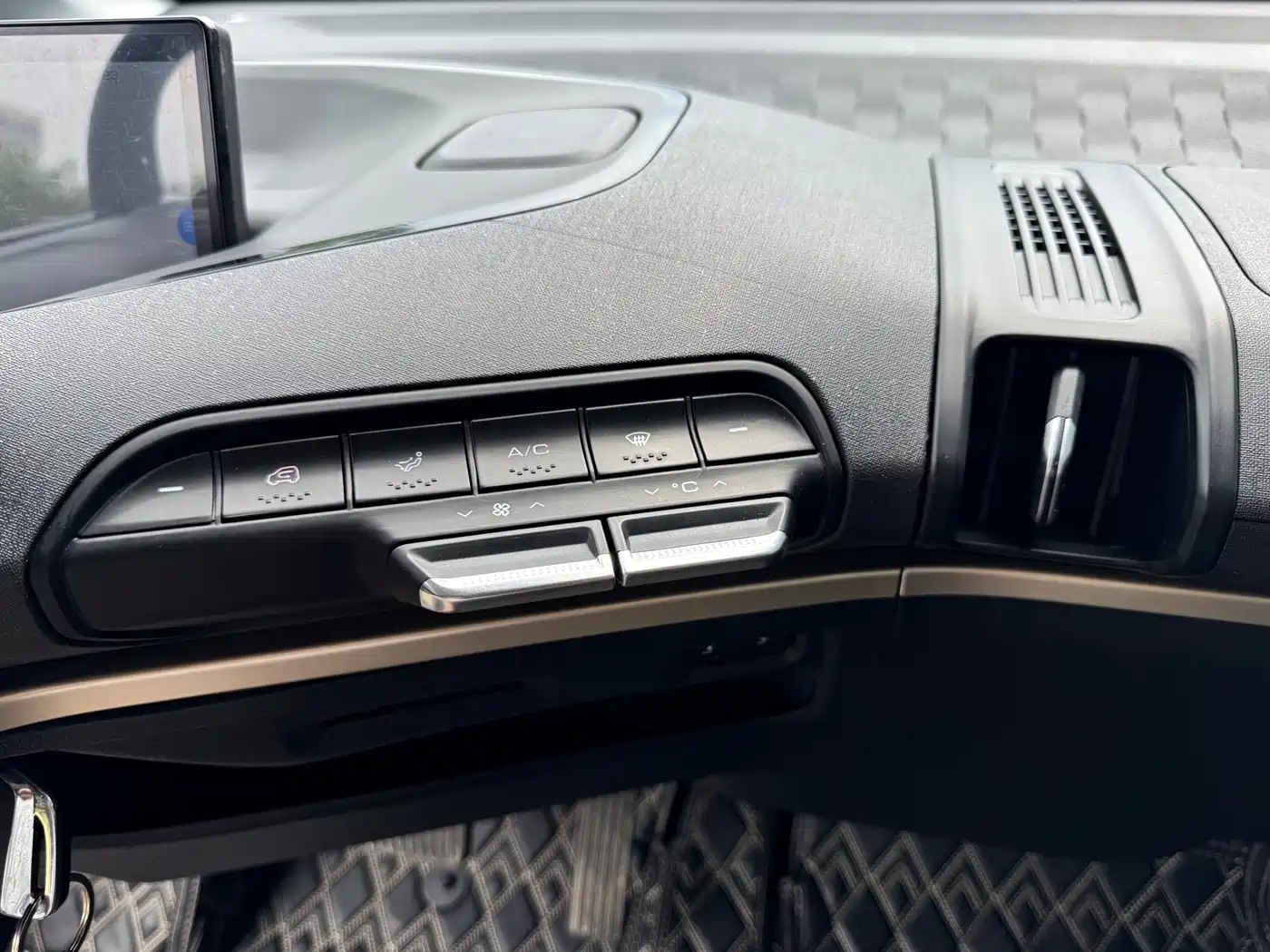 Baojun KiWi EV 2022 2021 Designer LFP