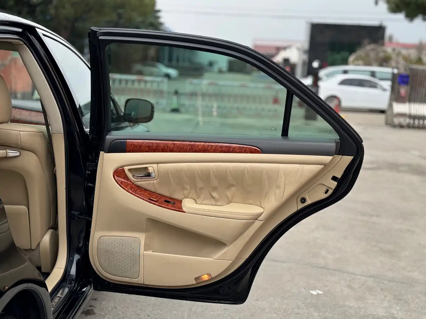 Фото 32 - Toyota Crown