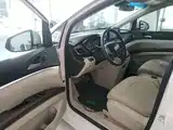 Фото 16 - Buick GL8