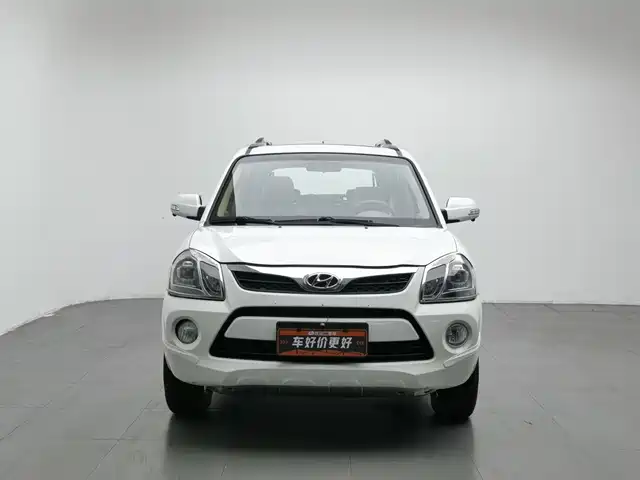 Hyundai Tucson 2013 2.0L Manual 2WD Fashion — фото 3