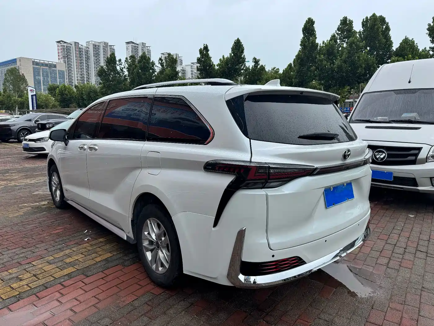 Toyota Granvia 2025 2024 2.5L Hybrid Comfort