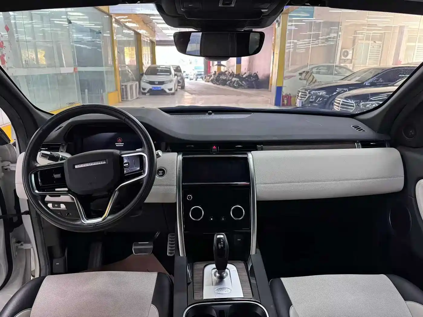 LAND ROVER DISCOVER SPORTS