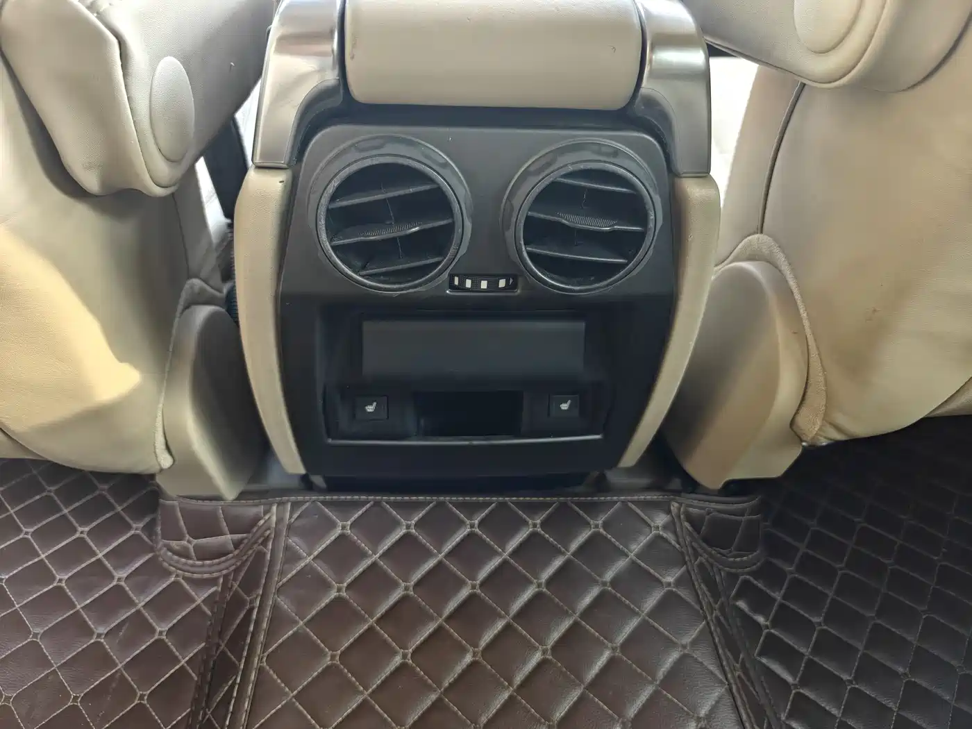 Land Rover Range Rover Sport 2011 3.0 TDV6 Diesel фото 19