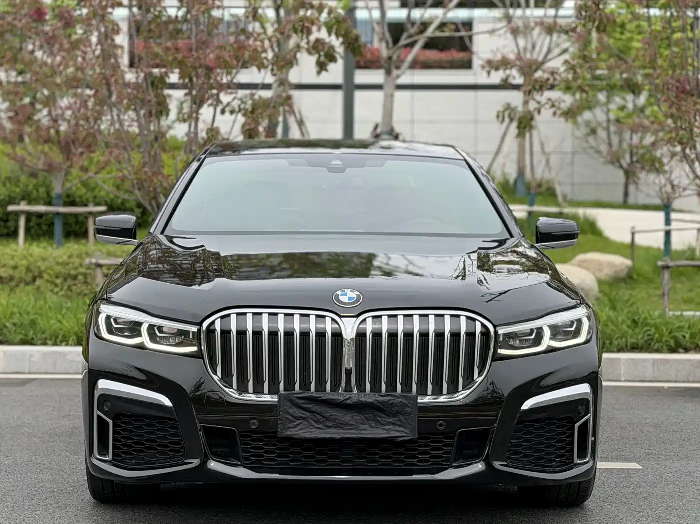 BMW 7 Series 2019 740Li Leading M Sport Package фото 2