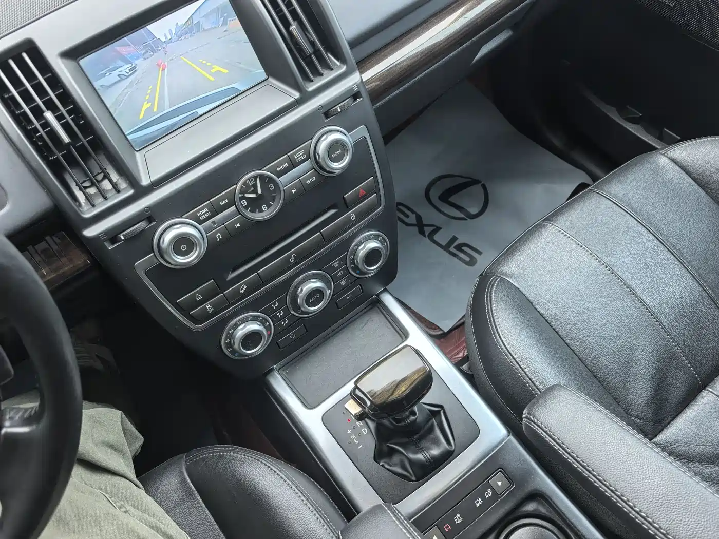 Land Rover Freelander 2 2014 2.0T Si4 SE Gasoline Edition фото 9