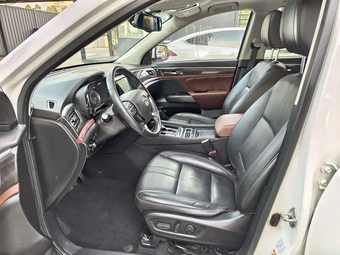 Photo 3 - GAC Trumpchi Trumpchi GS8