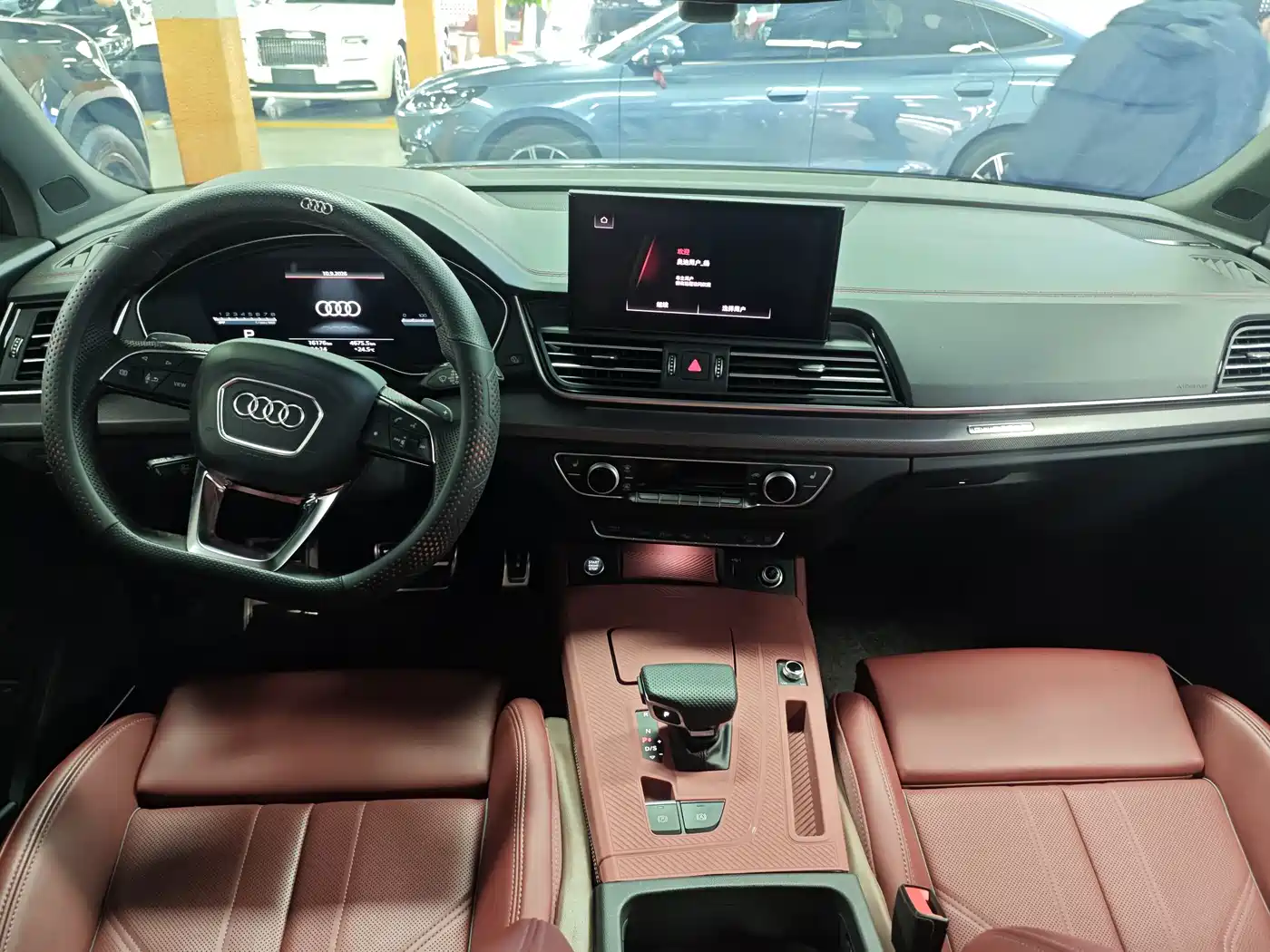 Фото 5 - Audi Q5L