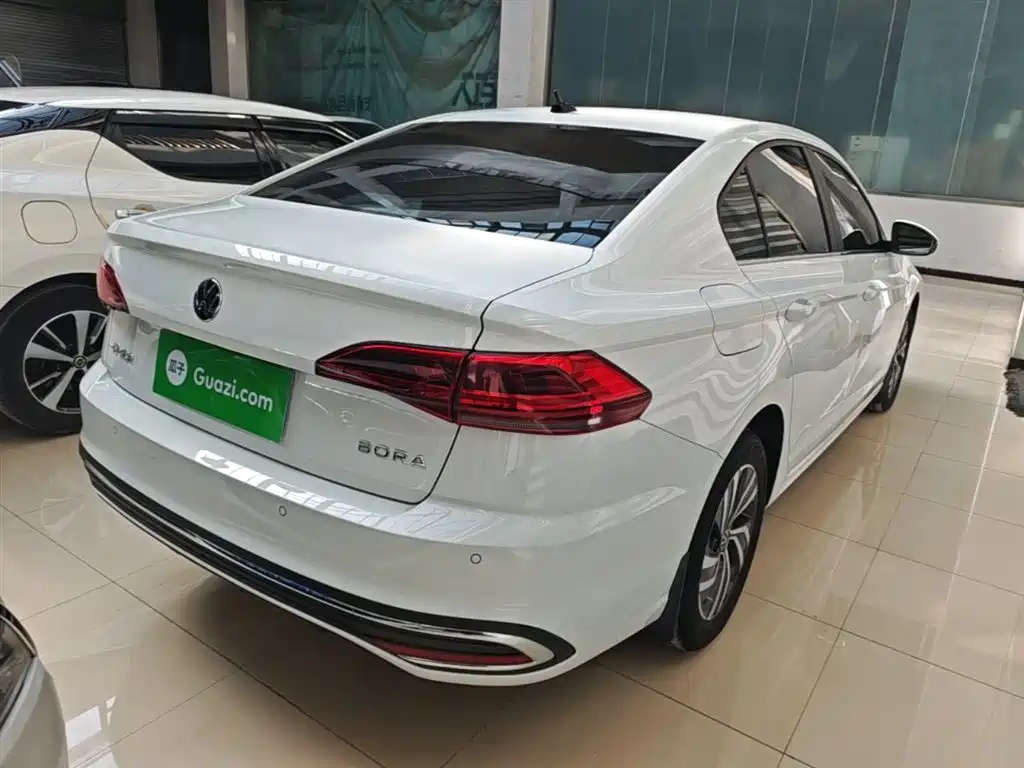 Volkswagen Bora 2025 Facelift 200TSI DSG Navigation Edition фото 7