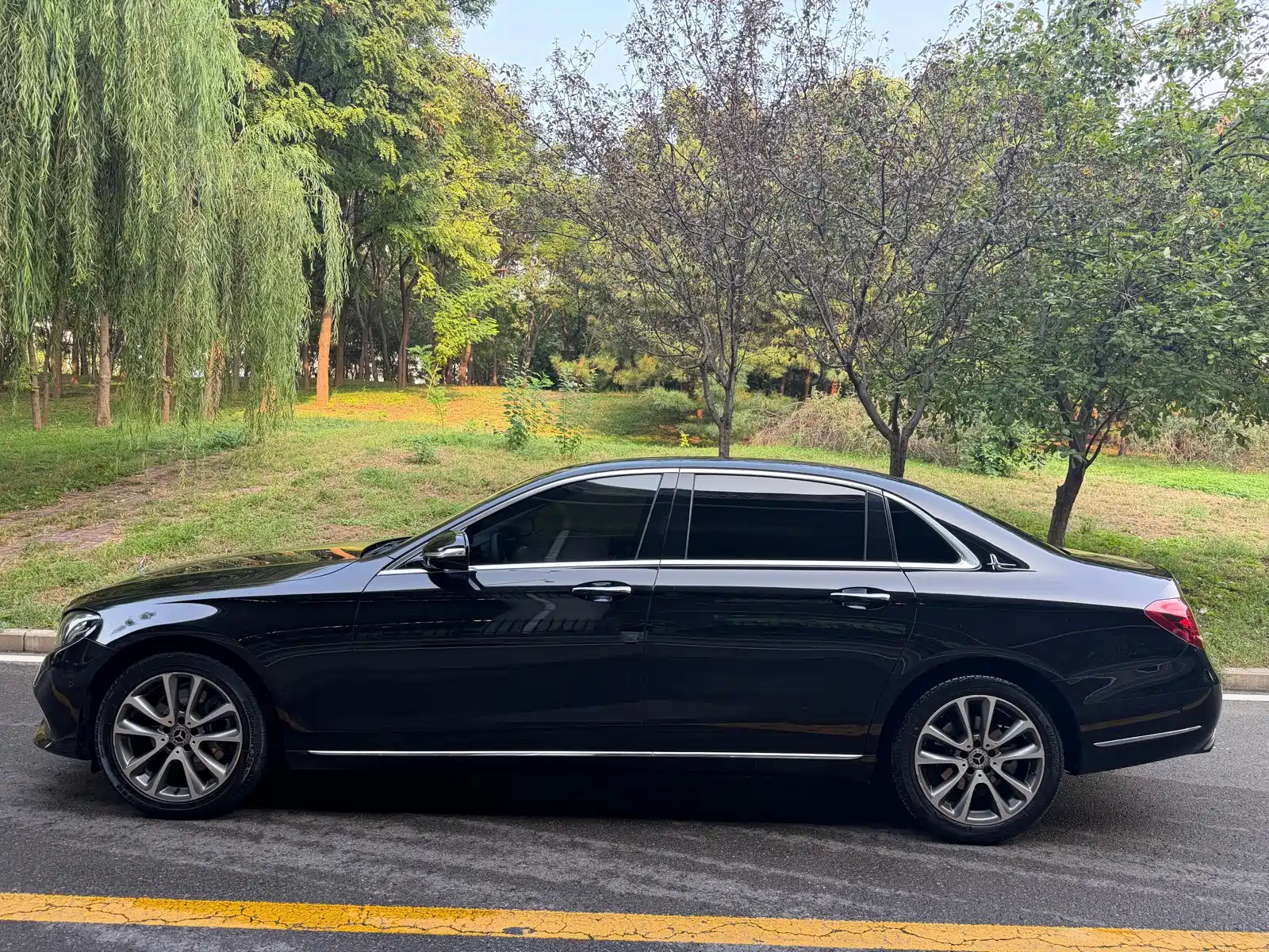 Photo 4 - Mercedes-Benz E-Class