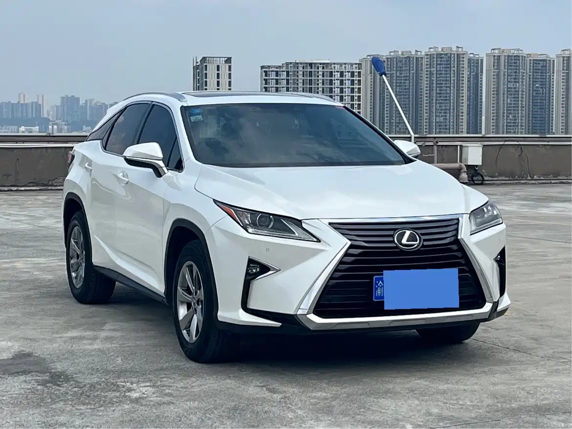 Фото 2 - Lexus RX