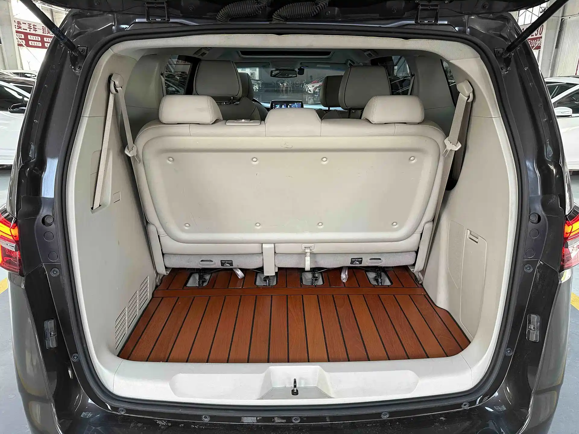 Фото 18 - Buick GL8