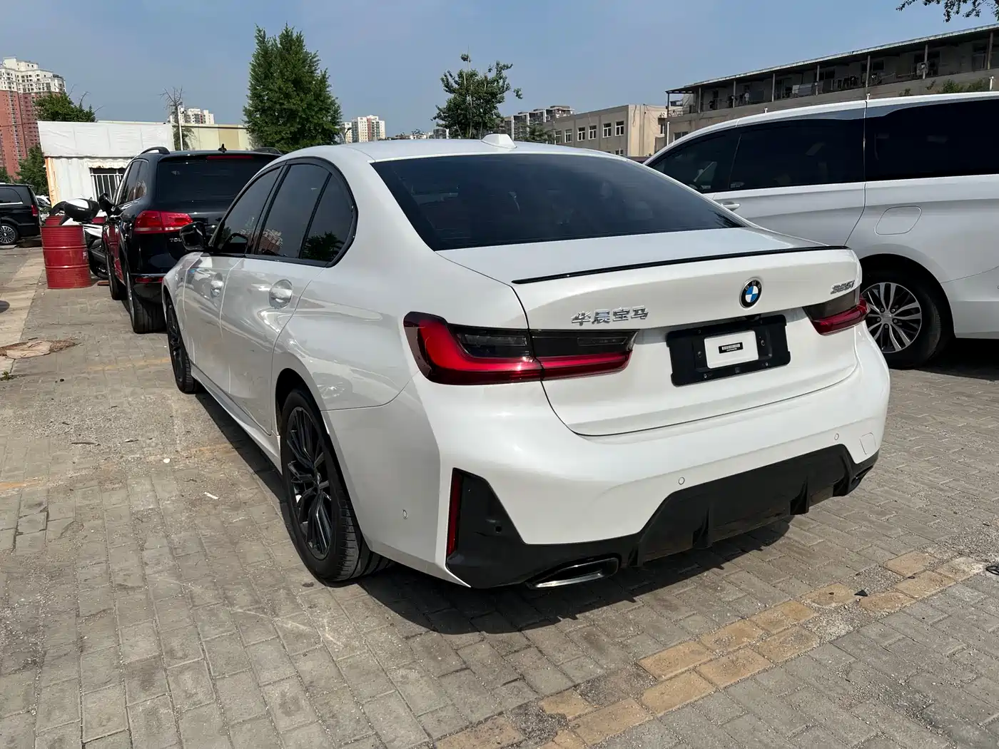 BMW 3 Series 2023 325i M Sport Black Night Package фото 7
