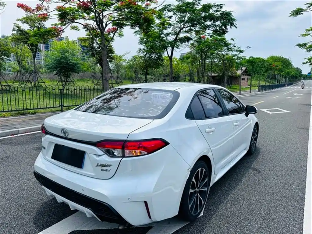 Toyota Levin 2021 185T CVT Premium Edition фото 9