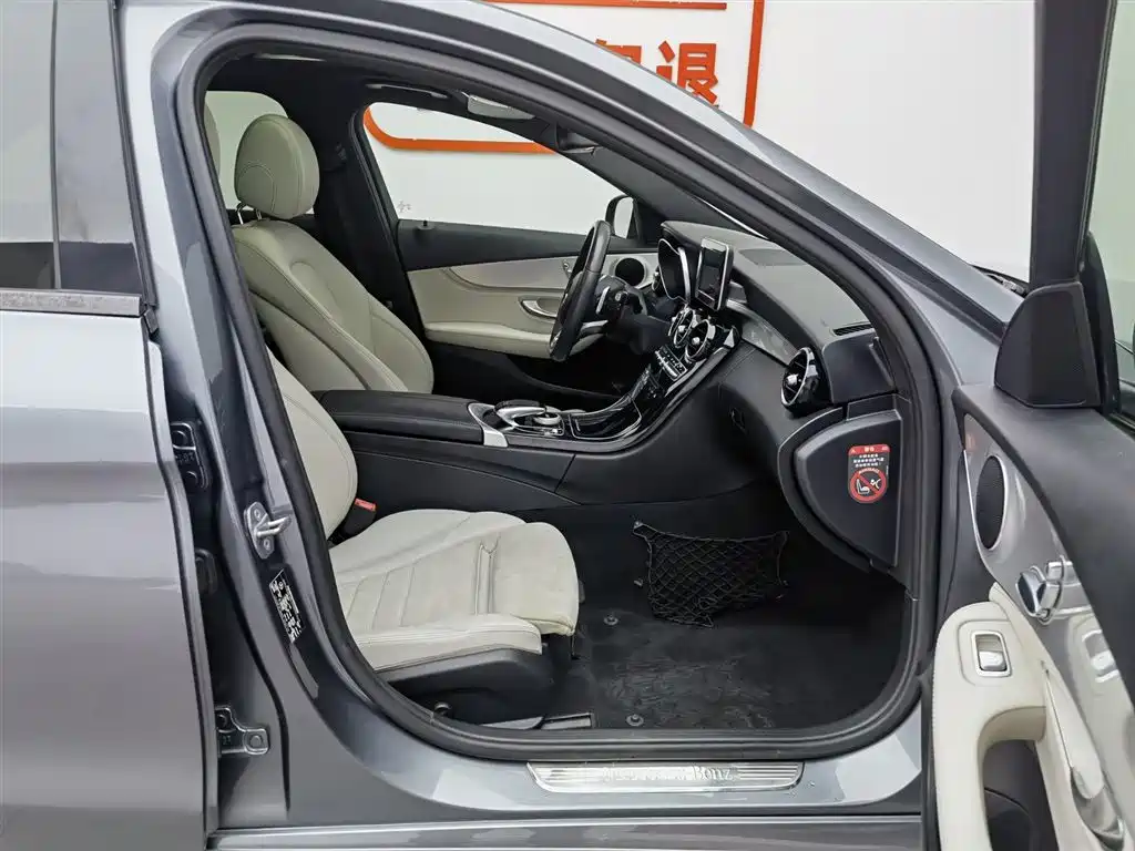 Mercedes-Benz C-Class 2017 Facelift C 200 Sport Edition фото 23