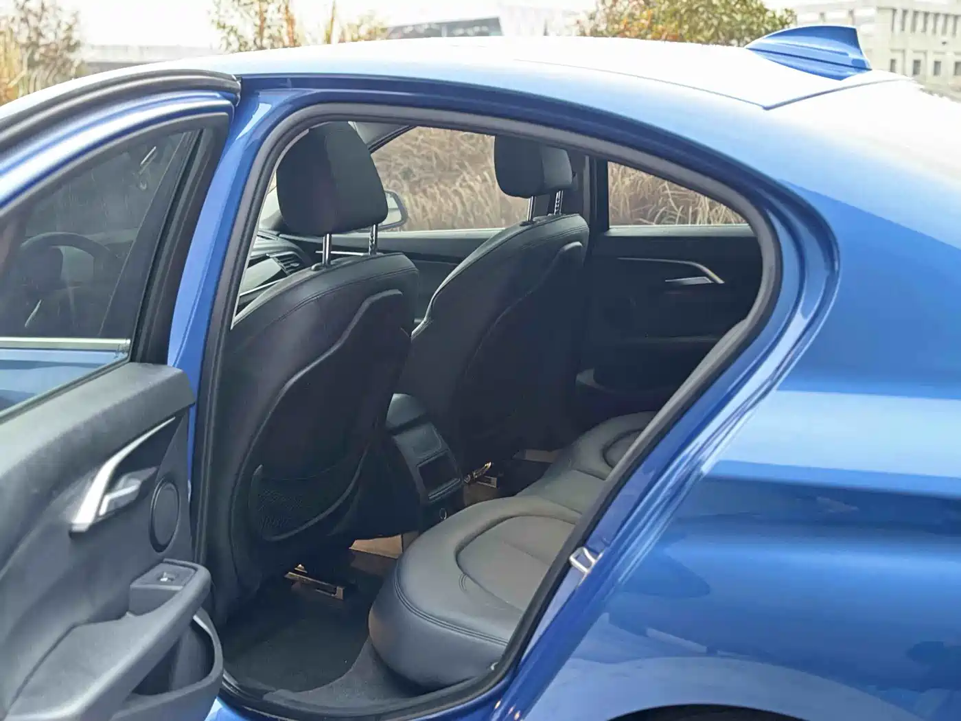 BMW 1 Series 2018 118i Sport Edition фото 6