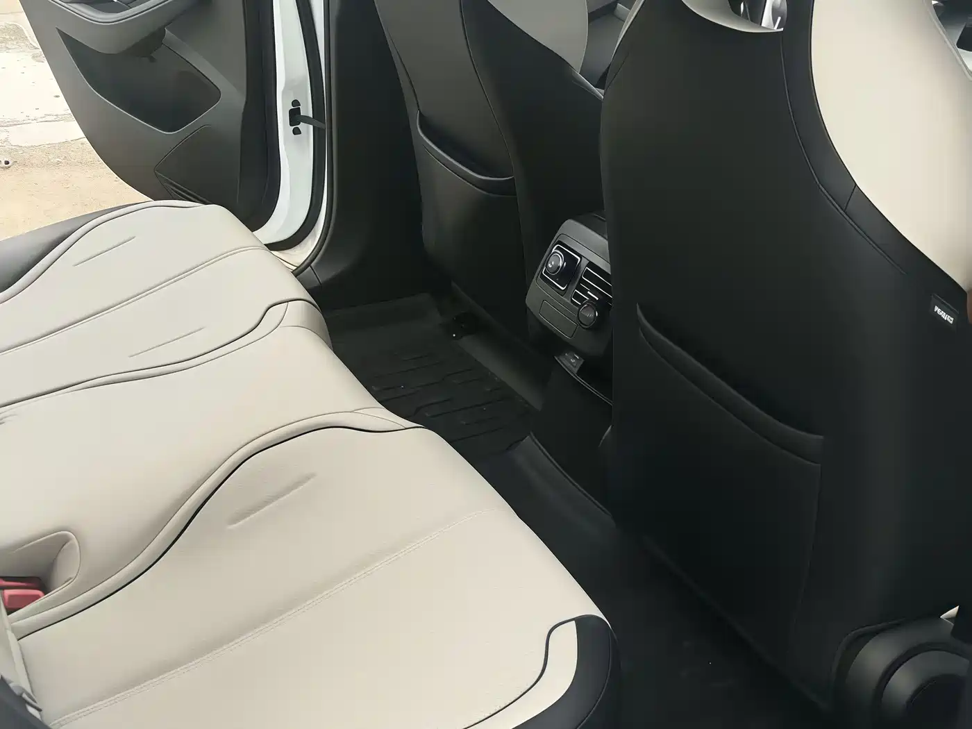 BYD Destroyer 05 2024 DM-i 55KM Pilot Glory Edition фото 10