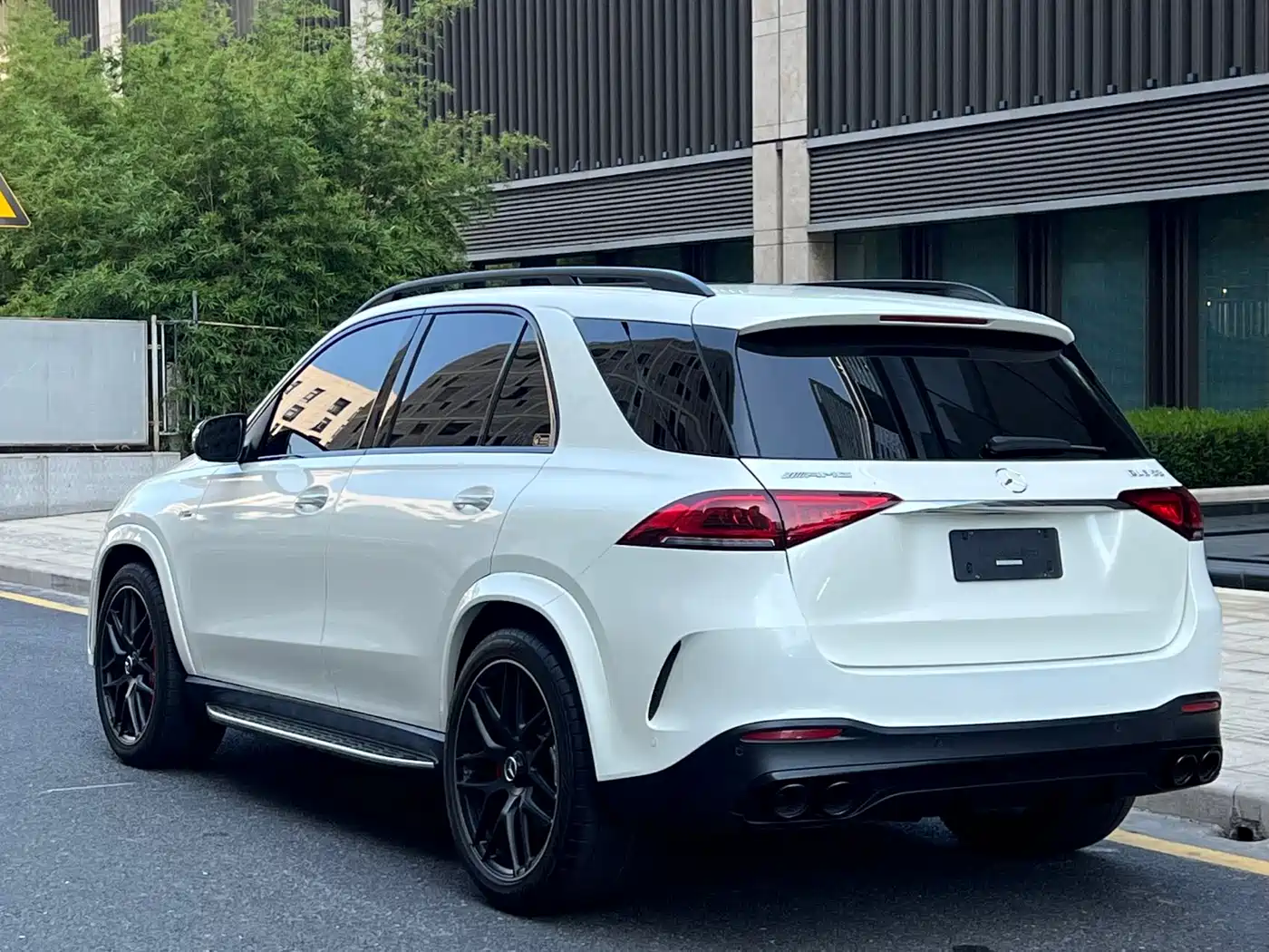 MERCEDES-BENZ GLE AMG