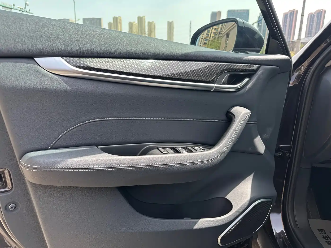 Zhonghua V7 2019 2018 280T Manual Luxury 5-Seater