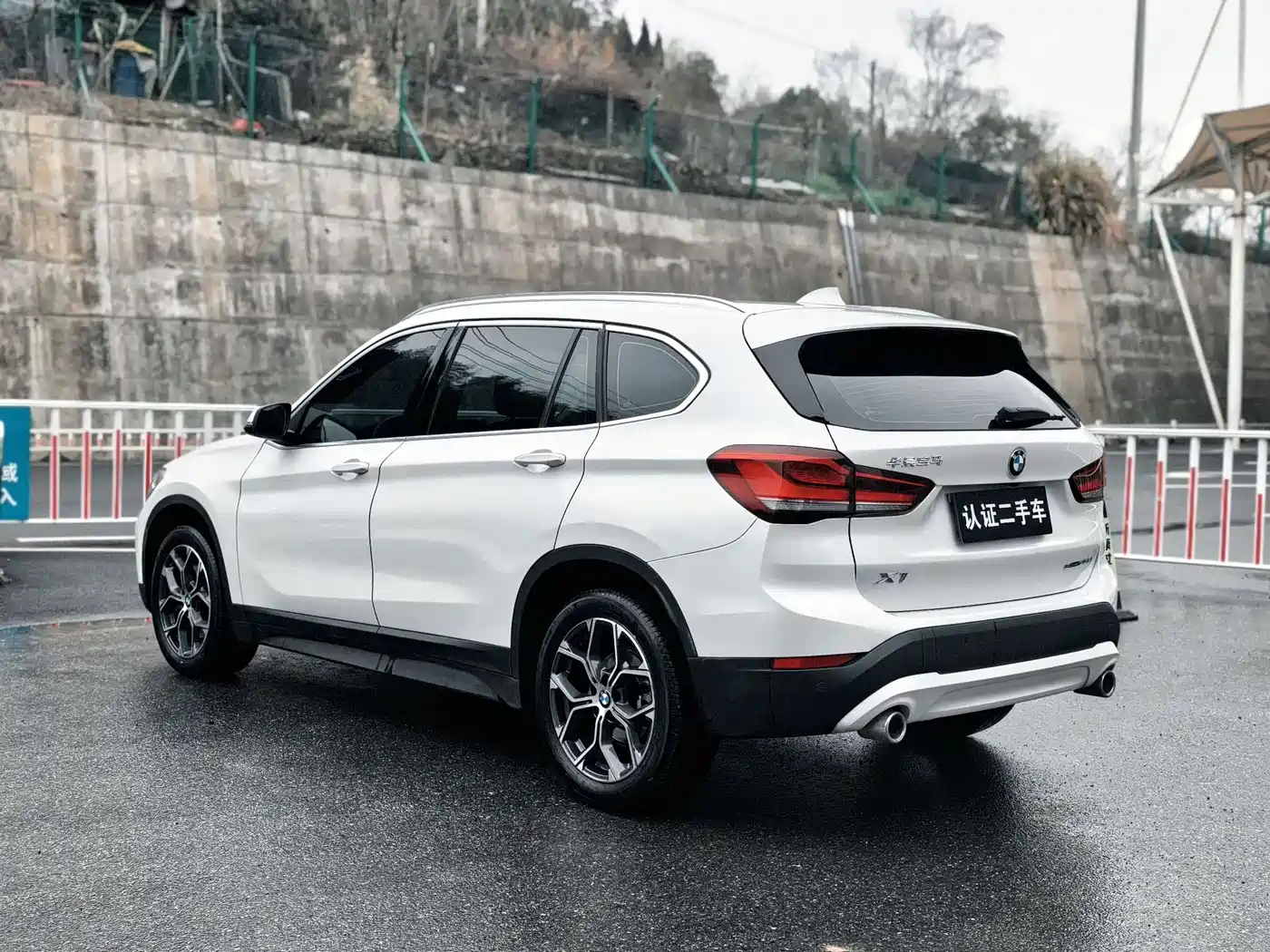 BMW X1 2021 sDrive25Li Leading фото 6