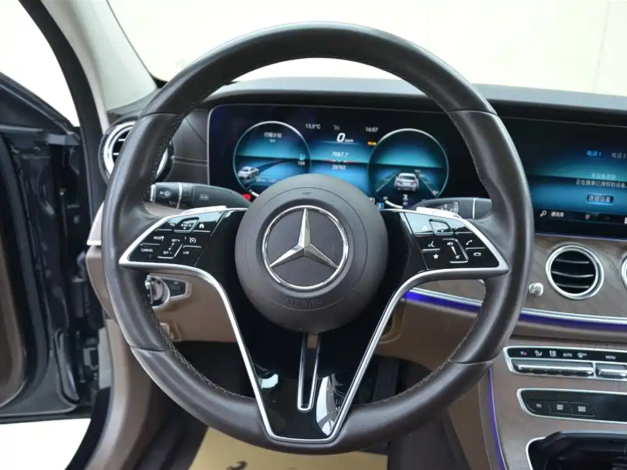 Mercedes-Benz E-Class 2023 Facelift E 300 L Luxury фото 10