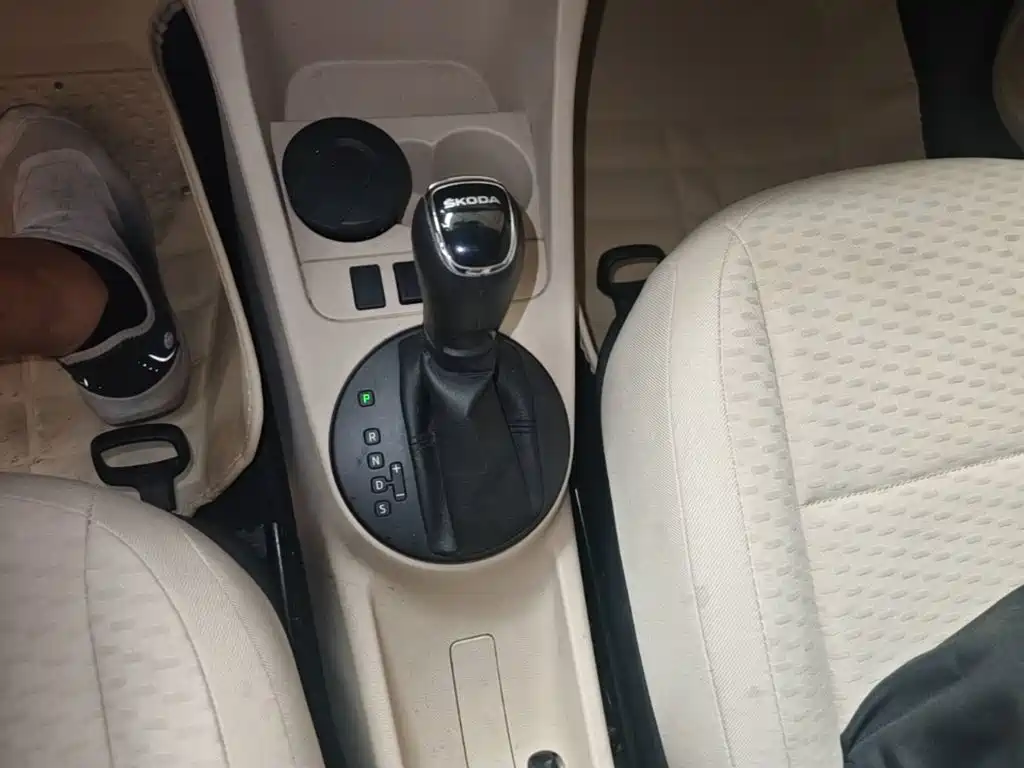 Škoda Fabia 2015 2014 1.4L Automatic Crystal Edition