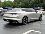 Photo 4 - Lynk & Co Z10